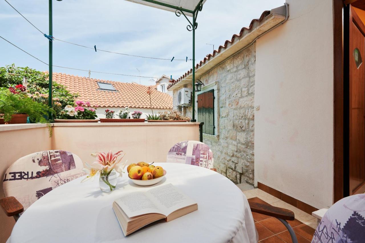 Apartments Ivica Trogir Exterior photo